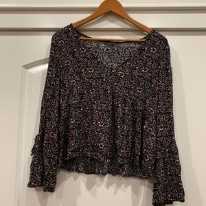 American eagle floral long sleeve top